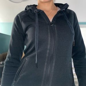 Black sweatshirt